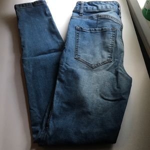 No Boundaries High-Rise Skinny Jeans Size 9